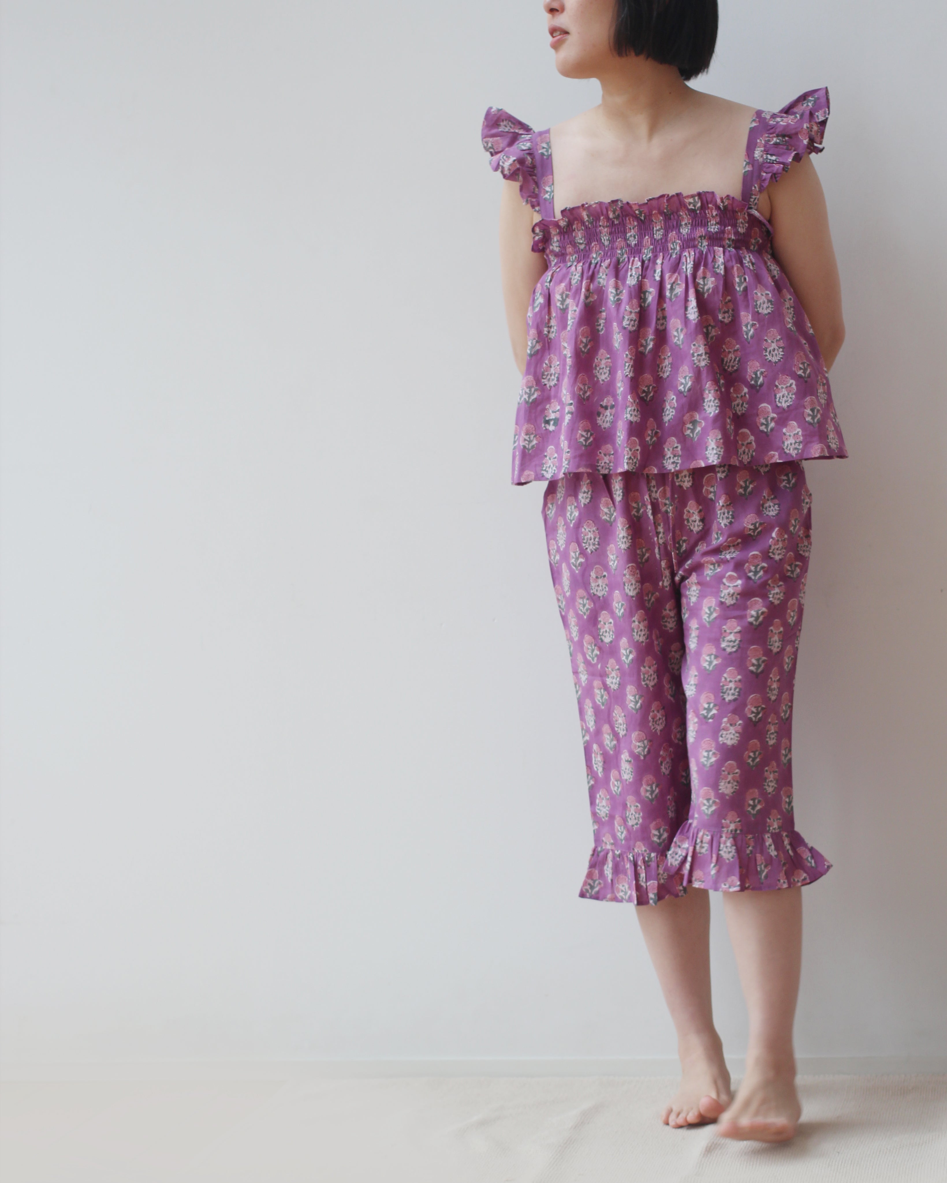 LINGE DE FÉE ピンクサテン フリルパジャマ SALE！【ルームウェア】リーフプリントサテンシャツパジャマ [HC02